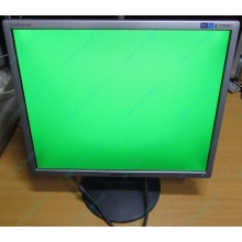 Монитор 19" Samsung SyncMaster 943N на экране малозаметные царапинки (Чита)